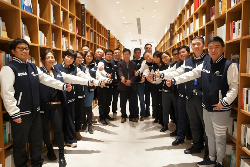 董昕任中国联通董事长新闻（修改）1511.png